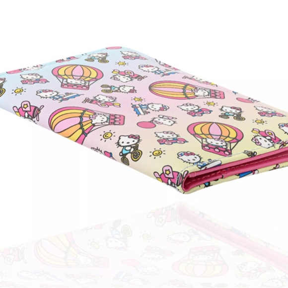 Hello Kitty Kids Travel Set - Pink and Yellow - Picture 9 of 9